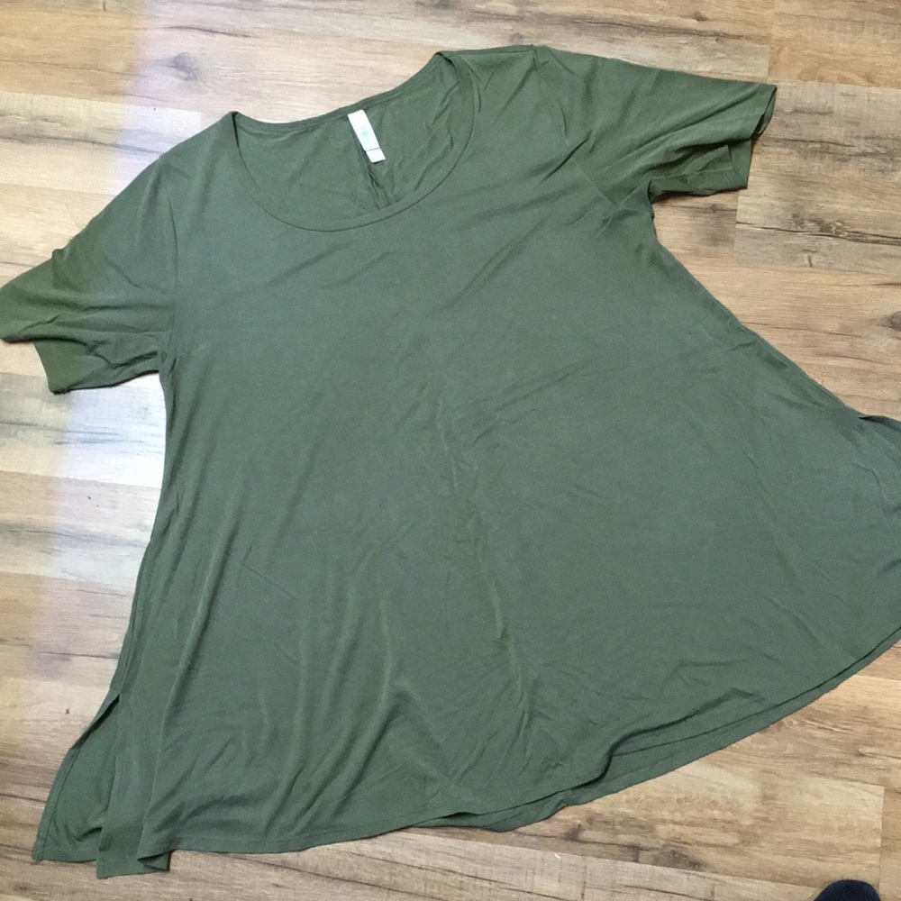 Solid green LLR Perfect Tee